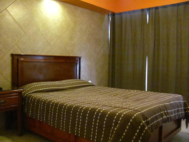 Hotel San Luis ซานหลุยส์โปโตซิ ภายนอก รูปภาพ