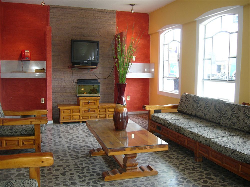 Hotel San Luis ซานหลุยส์โปโตซิ ภายนอก รูปภาพ