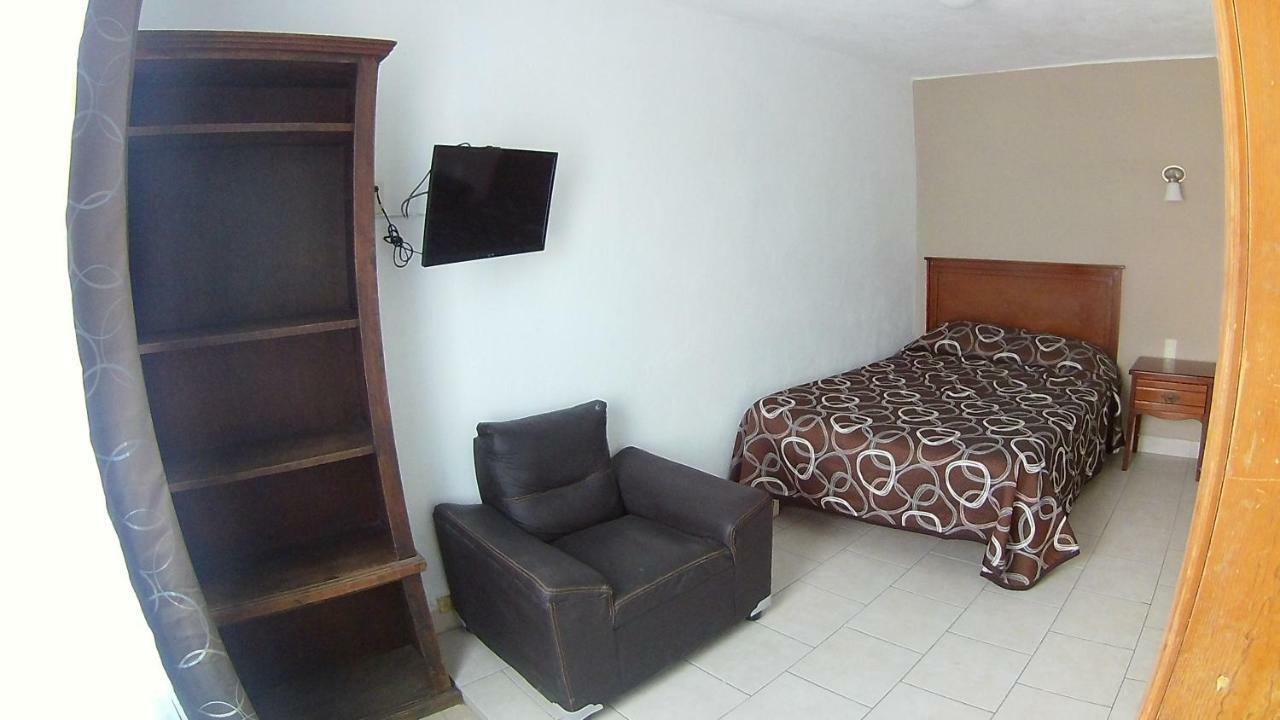 Hotel San Luis ซานหลุยส์โปโตซิ ภายนอก รูปภาพ
