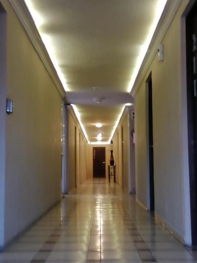 Hotel San Luis ซานหลุยส์โปโตซิ ภายนอก รูปภาพ